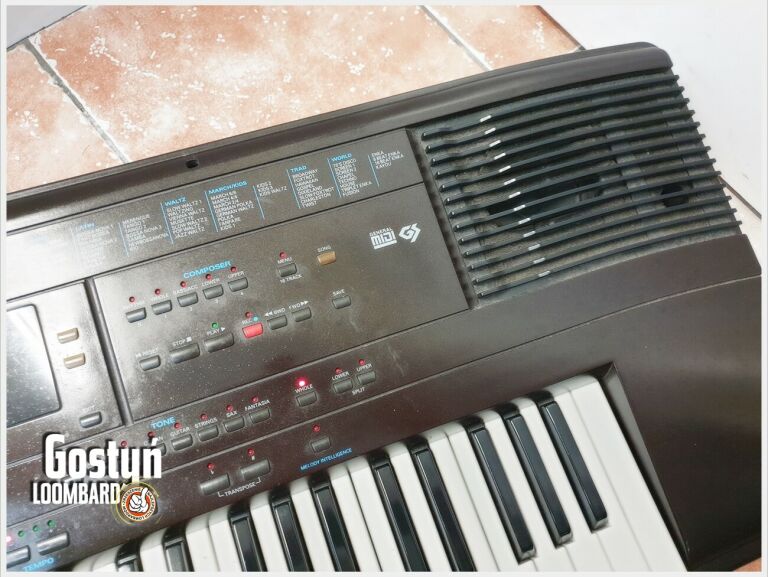 KEYBOARD ROLAND E-500