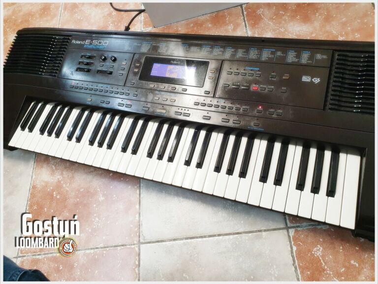 KEYBOARD ROLAND E-500