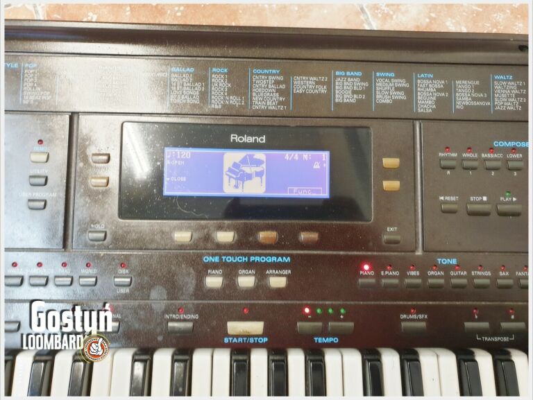 KEYBOARD ROLAND E-500