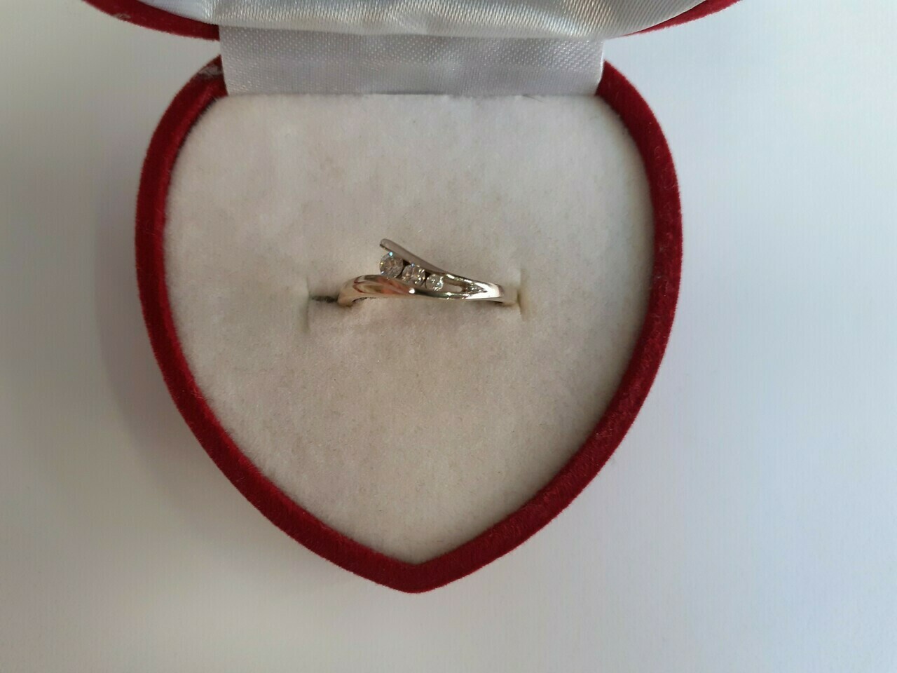 piekny-zloty-pierscionek-z-diamentami-pr-585-210g-material-zloto