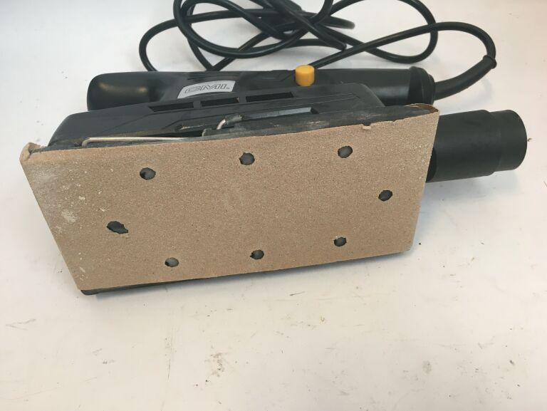 szlifierka-oscylacyjna-cmi-135-w-stan-uzywany