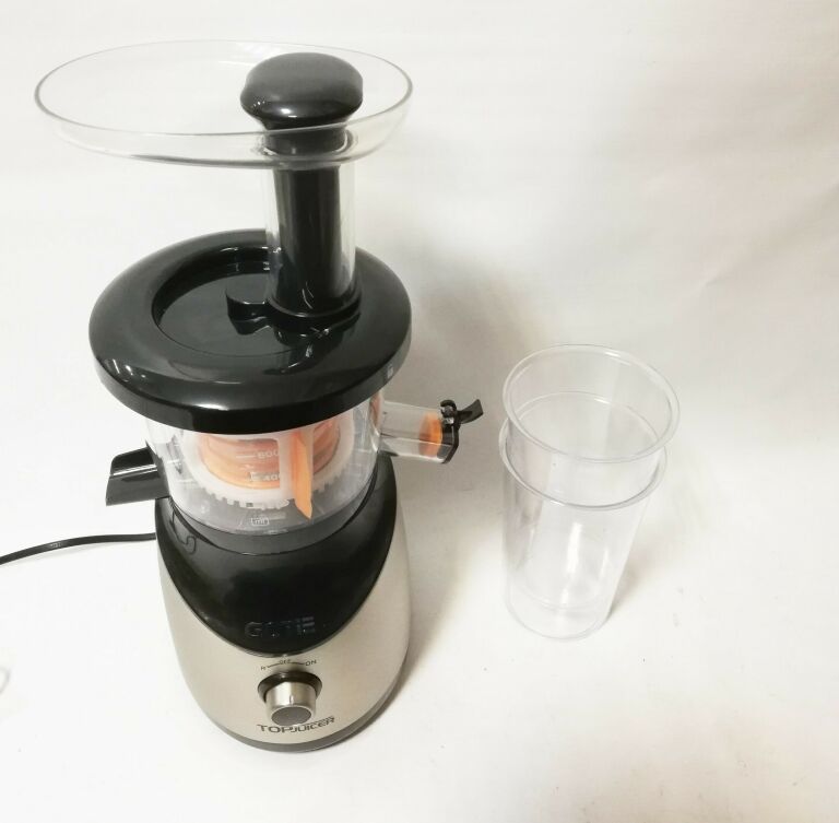 WYCISKARKA WOLNOOBROTOWA GOTIE GSJ-400M