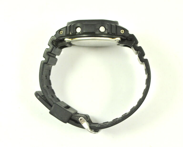 ZEGAREK CASIO G-SHOCK DW-5600E
