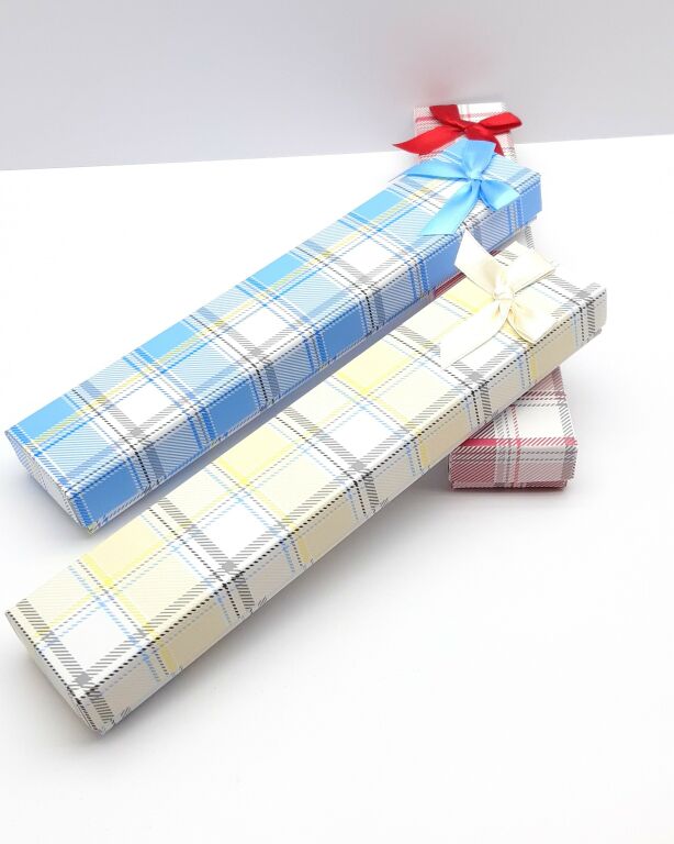 pudeleczko-prezentowe-bransoletka-kolory-stan-powystawowy