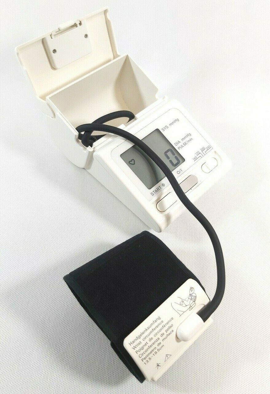 ciesnienomierz-omron-r1-hem-601-e-marka-omron