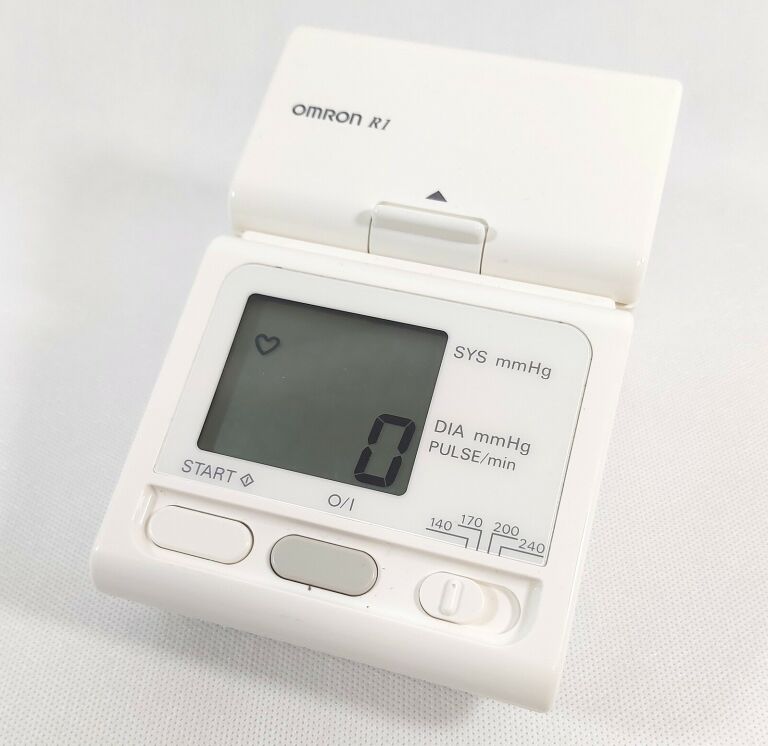 ciesnienomierz-omron-r1-hem-601-e-rodzaj-elektroniczne
