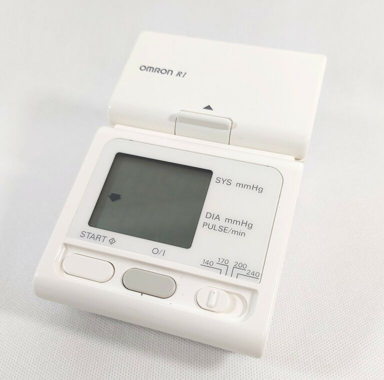 ciesnienomierz-omron-r1-hem-601-e-stan-uzywany