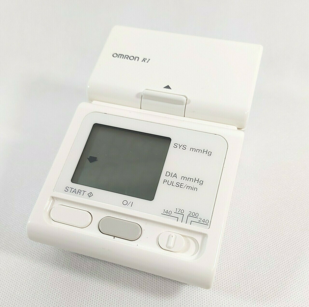 ciesnienomierz-omron-r1-hem-601-e-stan-uzywany