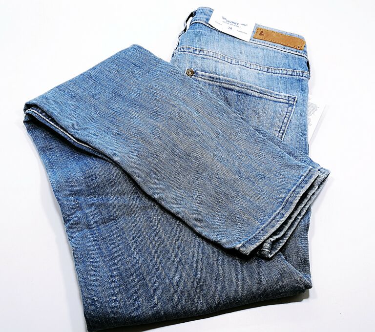 SPODNIE DAMSKIE HM SKINNY REGULAR WAIST R. 28/32