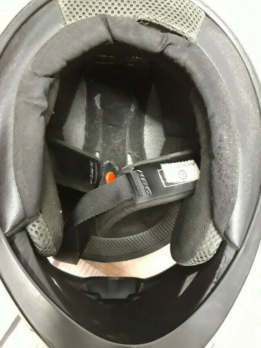 kask-kbc-moto-desion-rodzaj-lakieru-blyszczacy