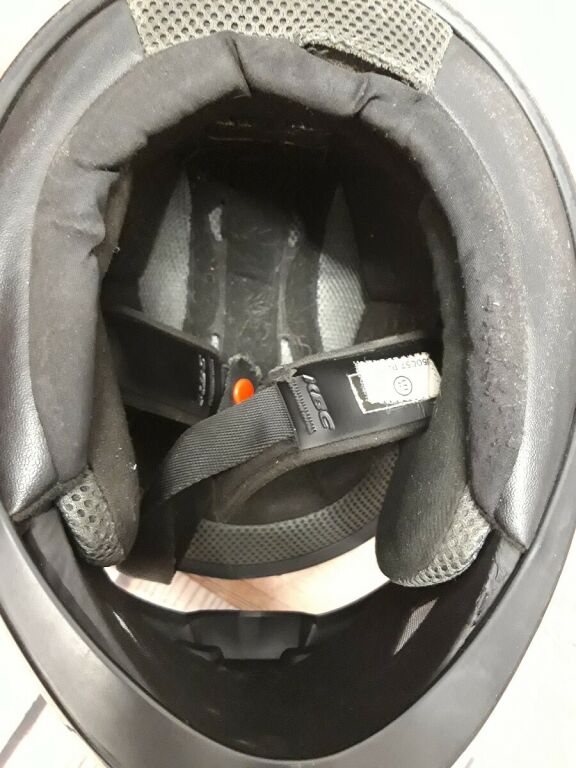 kask-kbc-moto-desion-rodzaj-lakieru-blyszczacy