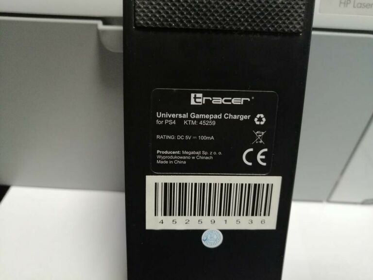 ŁADOWARKA DO PADÓW PS4 TRACER, KABEL USB
