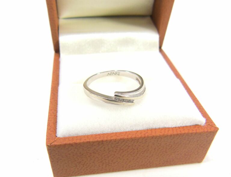 pierscionek-z-bialego-zlota-585-z-brylantami-r11-kamienie-221-1