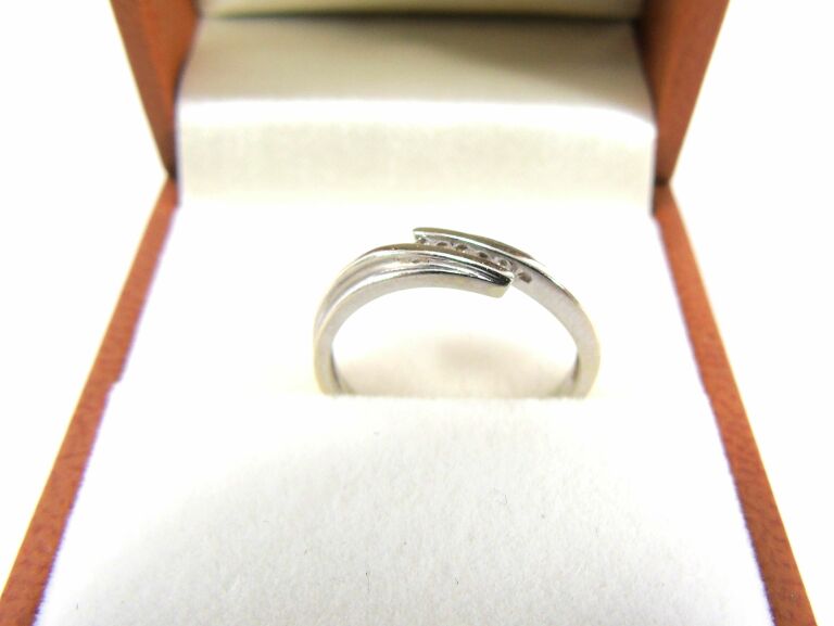 pierscionek-z-bialego-zlota-585-z-brylantami-r11-kamienie-221-1