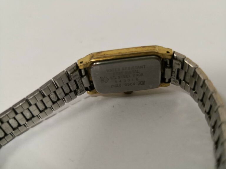 zegarek-seiko-2e20-5389-damski-na-bransolecie-rodzaj-129220-1