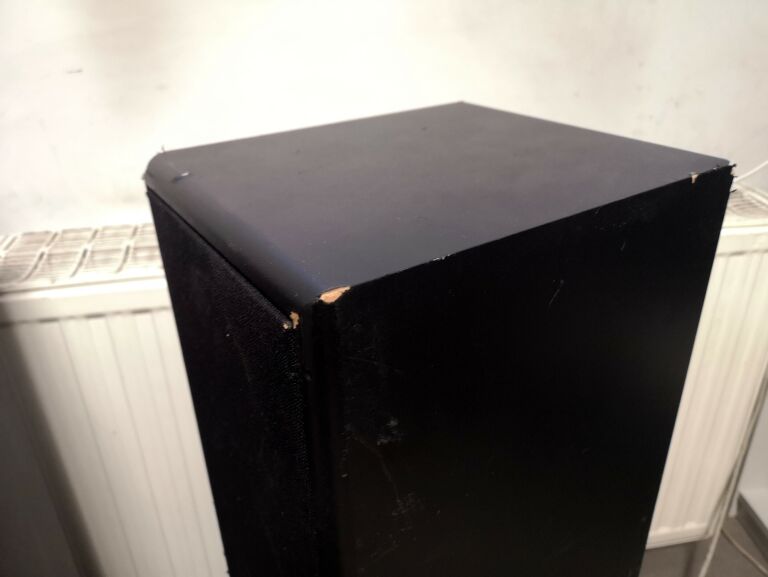 KOLUMNY JBL TLX 320