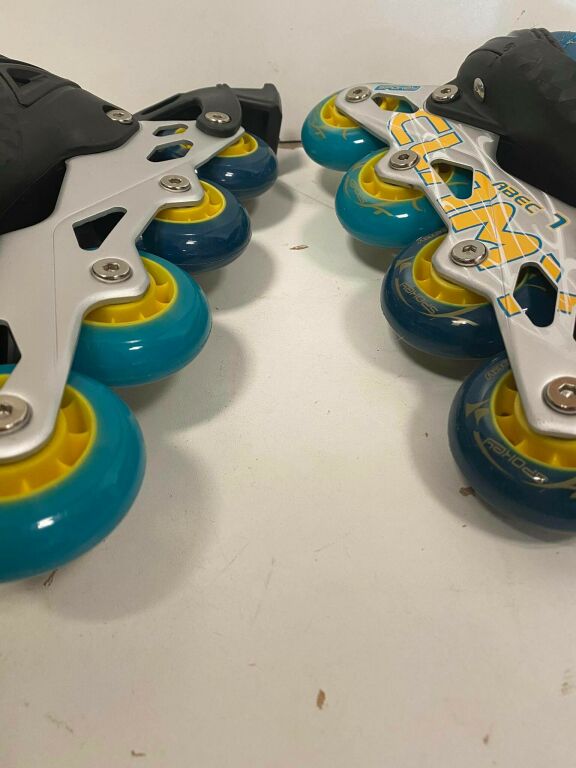 rolki-regulowane-spokey-clamy-839454-30-33-rozmiar-rodzaj-rolek-dzieciece-mlodziezowe