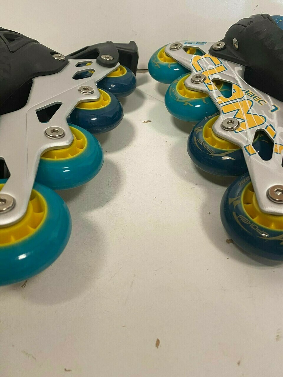 rolki-regulowane-spokey-clamy-839454-30-33-rozmia-rodzaj-rolek-dzieciece-mlodziezowe