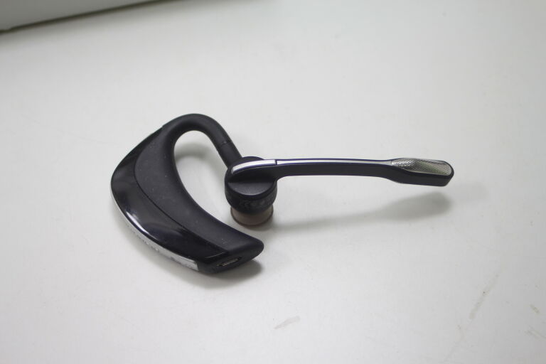 SŁUCHAWKA PLANTRONICS VOYAGER PRO UC V2 +PUDEŁKO