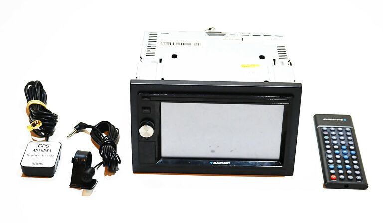 BLAUPUNKT SANTA CRUZ 370 + MIKROFON + PILOT