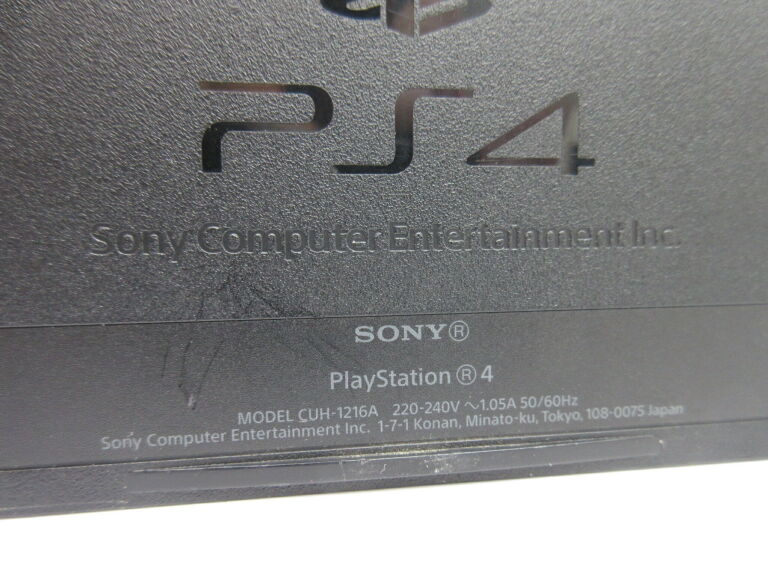 KONSOLA SONY PLAYSTATION 4 PS4 500GB PAD