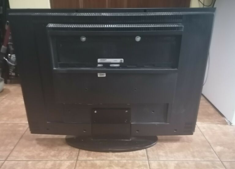 TELEWIZOR LCD GRUNDIG VISION 6 USZKODZONY