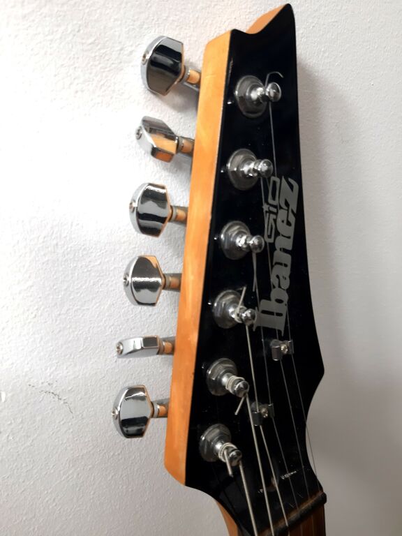 GITARA ELEKTRYCZNA IBANEZ N427 + WZMACNIACZ GTA15