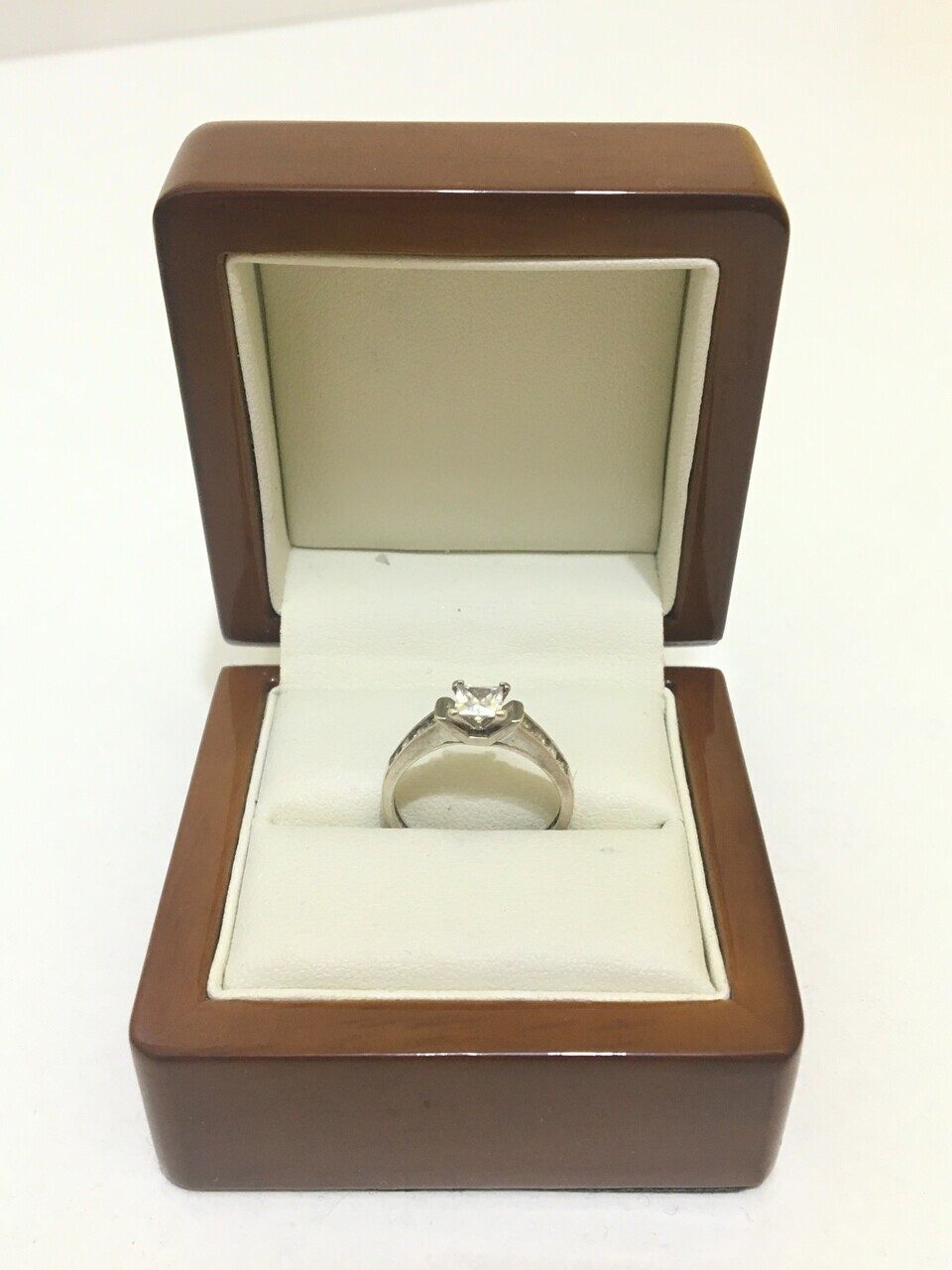 pierscionek-stan-nowy