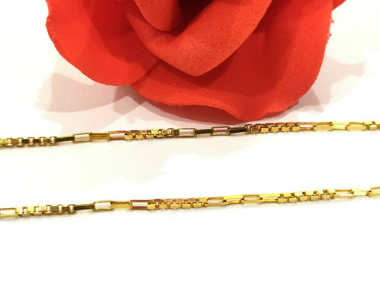 delikatny-zloty-lancuszek-585-plec-15851-1