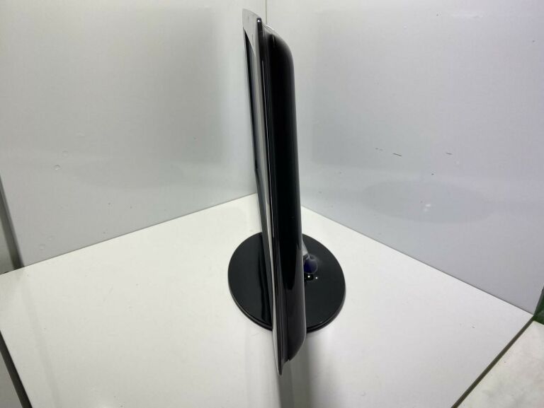 MONITOR SAMSUNG SYNCMASTER P2270 + KABLE
