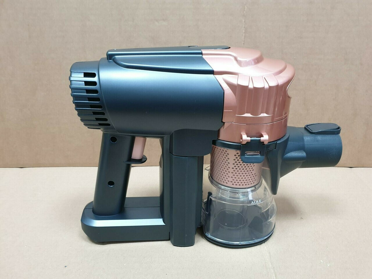 odkurzacz-bezprzewodowy-elite-comfort-dinatic-v10-zasilanie-akumulatorowe