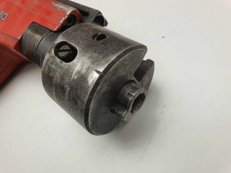 GWOŹDZIARKA OSADZAK HILTI DX 450