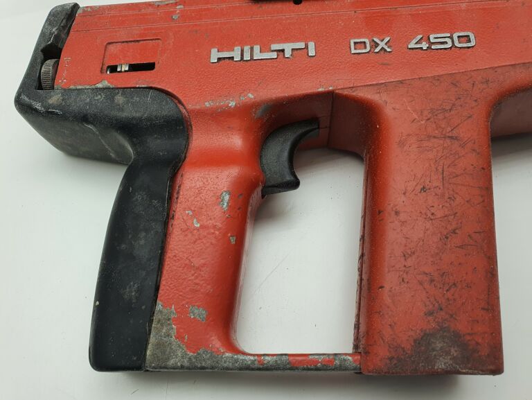 GWOŹDZIARKA OSADZAK HILTI DX 450