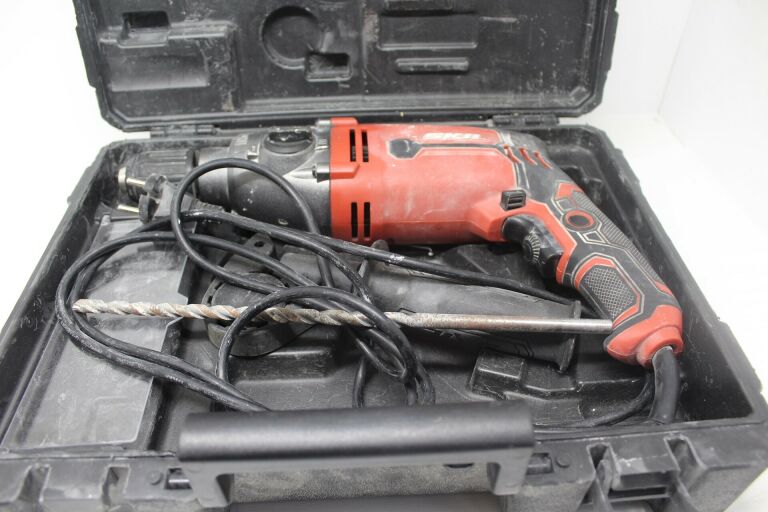 MŁOTOWIERTARKA SKIL 900W HD1U 6710