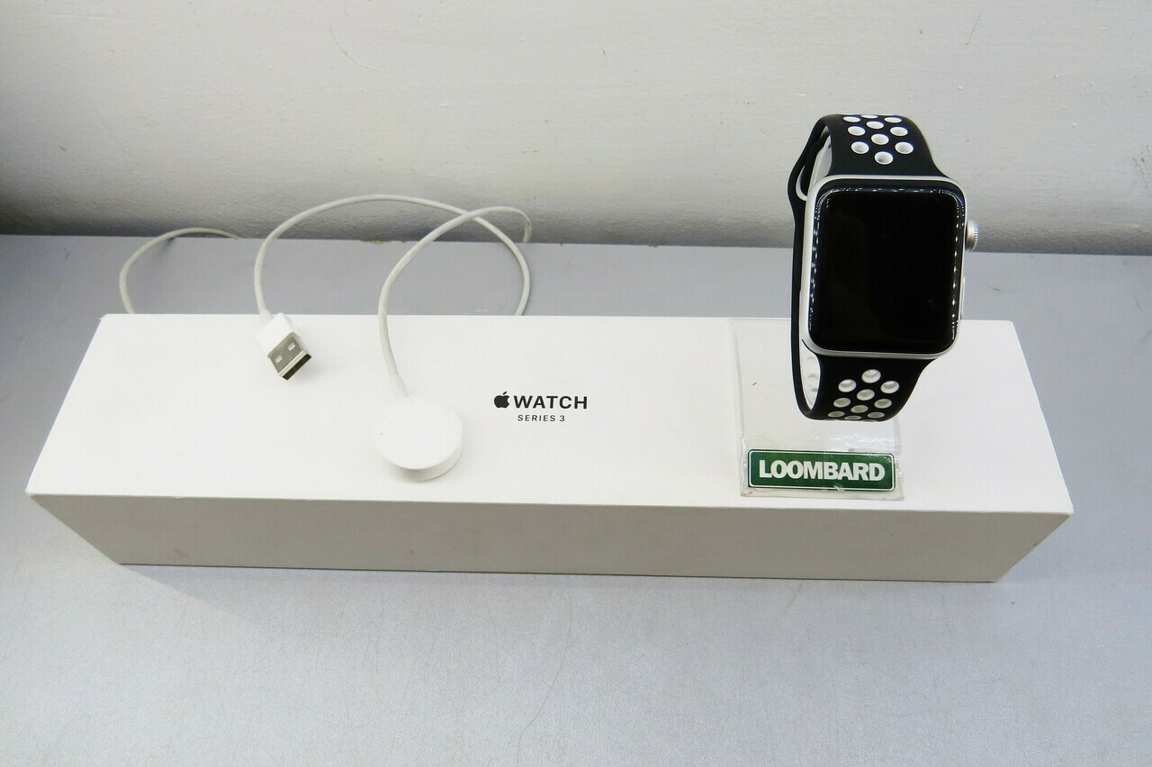 apple-watch-a1859-series-3-at-polecam-model-apple