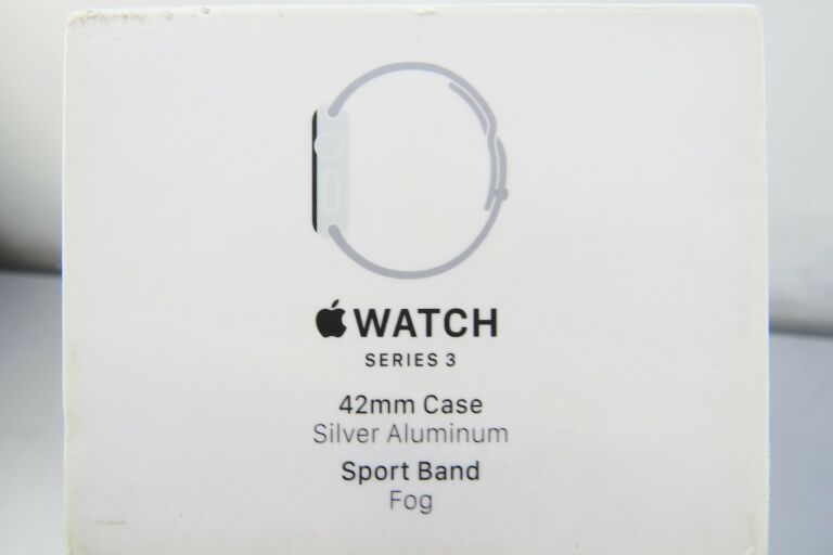 apple-watch-a1859-series-3-at-polecam-ean-0190198512598