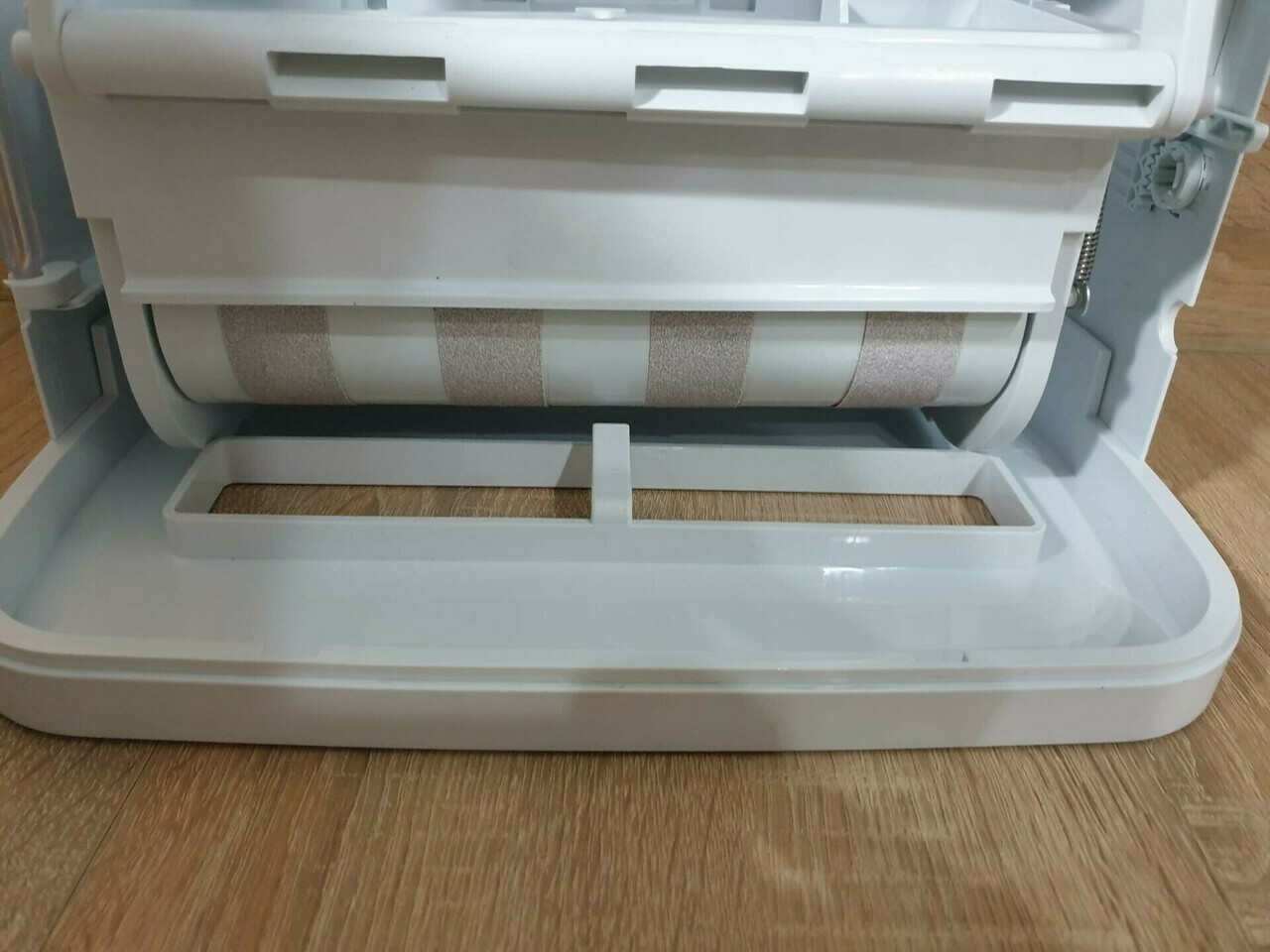 dozownik-recznikow-w-roli-wepa-331090-autocut-mid-stan-uzywany