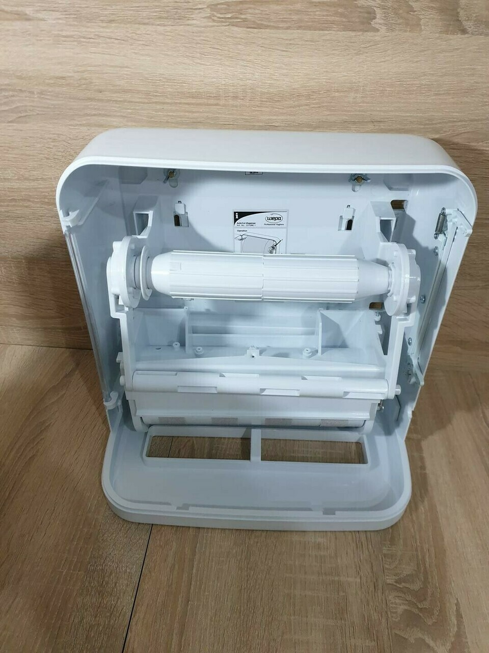 dozownik-recznikow-w-roli-wepa-331090-autocut-mid-wroclawska-71-krakow