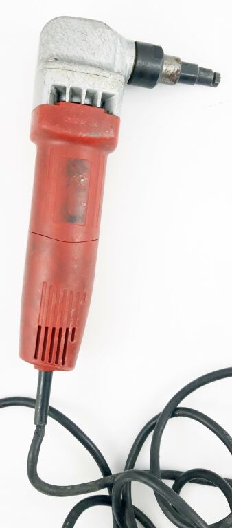 nozyce-elektryczne-skokowe-do-blachy-stan-uzywany