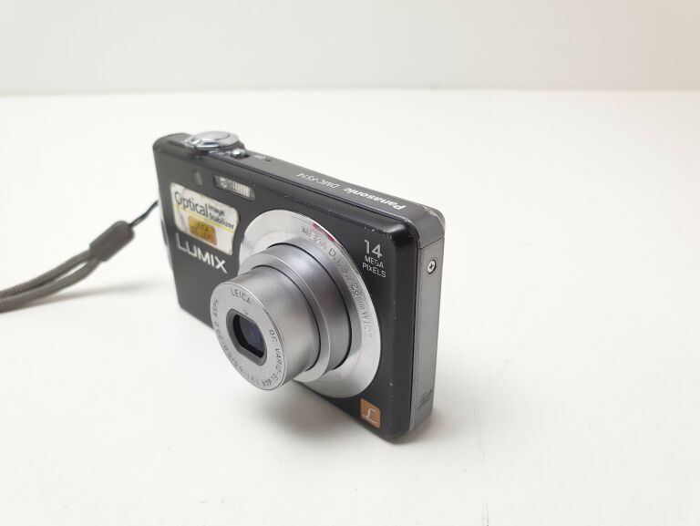 PANASONIC LUMIX DMC-FS14 + ETUI + ŁADOWARKA