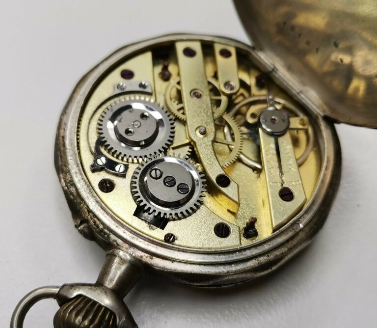 szwajcarski-stary-zegarek-kieszonkowy-srebrny-stan-po-renowacji