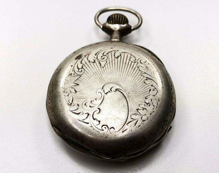 szwajcarski-stary-zegarek-kieszonkowy-srebrny-stan-po-renowacji
