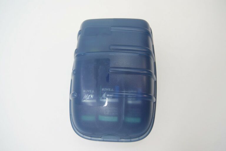 golarka-philips-nivea-cool-skin-hq167-zasilanie-akumulatorowe