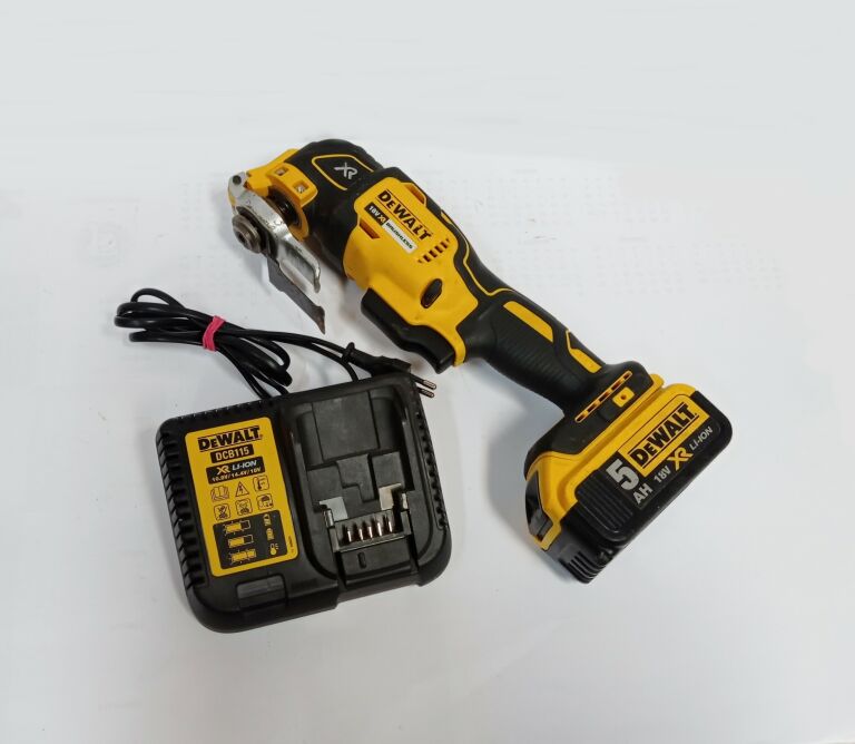 NARZĘDZIE OSCYLACYJNE MULTITOOL DEWALT DCS355