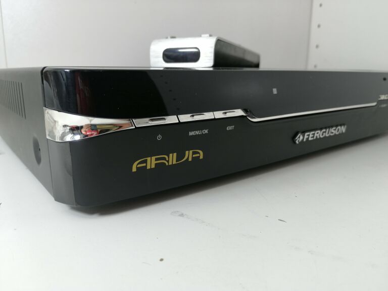 TUNER SATELITARNY FERGUSON ARIVA TT HD PVR 500 GB