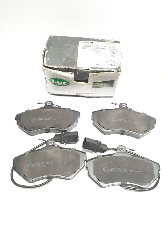 KLOCKI HAMULCOWE AUDI 05P906