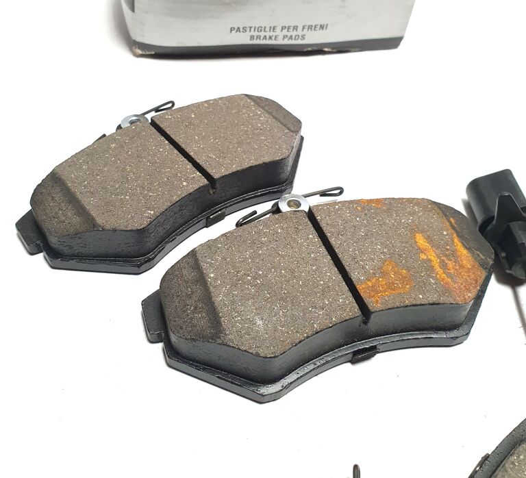 klocki-hamulcowe-audi-05p906-strona-zabudowy-brak-informacji