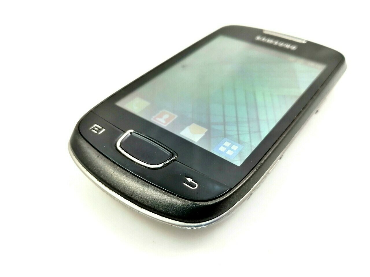 samsung-galaxy-mini-gt-s5570-4gb-31-1300mah-typ-smartfon