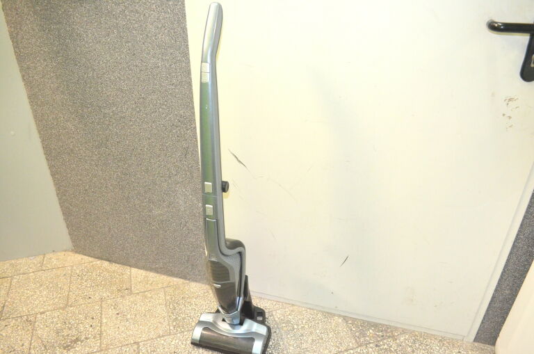 bezprzewodowy-odkurzacz-quigg-stacja-waska-2-laziska-gorne