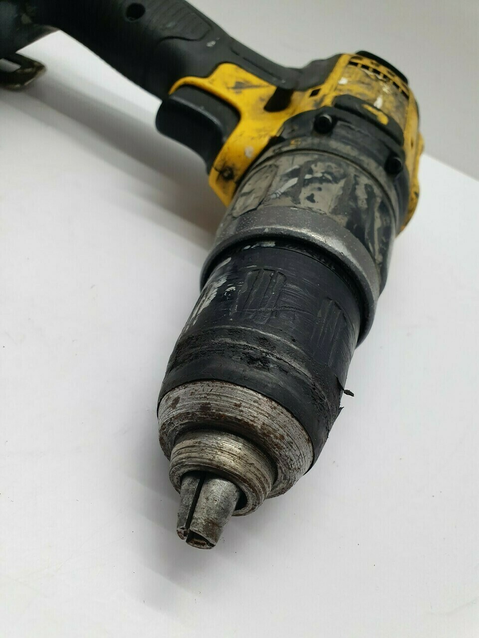 wkretarka-dewalt-dcf735-marka-dewalt